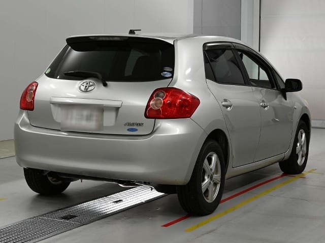 TOYOTA Auris thumbnail 2
