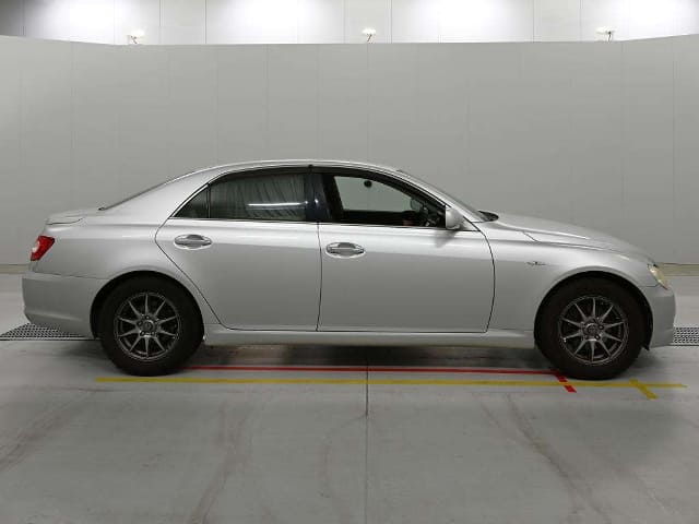 TOYOTA Mark X thumbnail 4