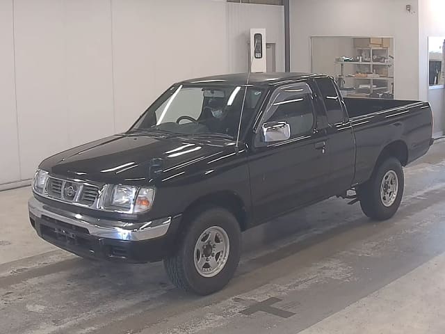 NISSAN Datsun Truck