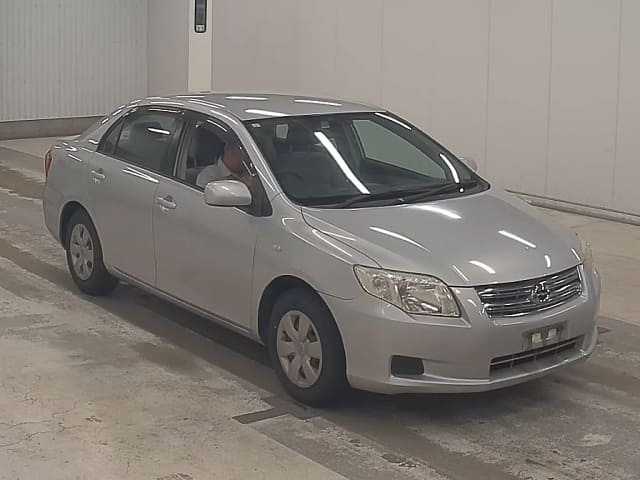 TOYOTA Corolla Axio thumbnail 4