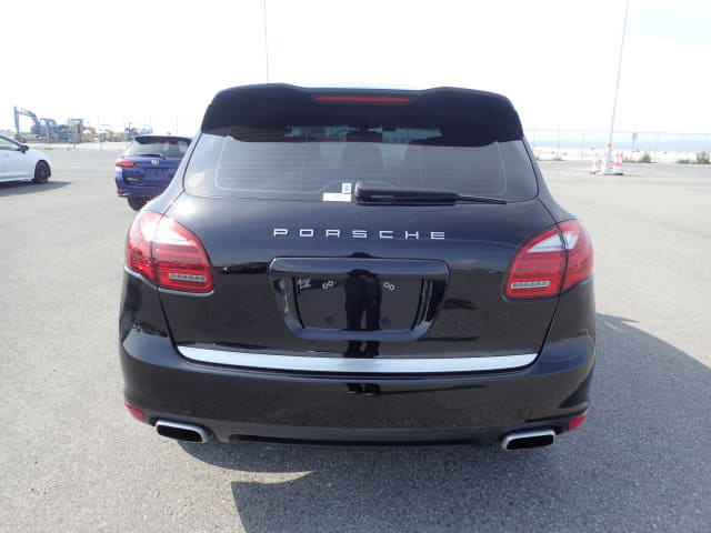 Porsche Cayenne thumbnail 4