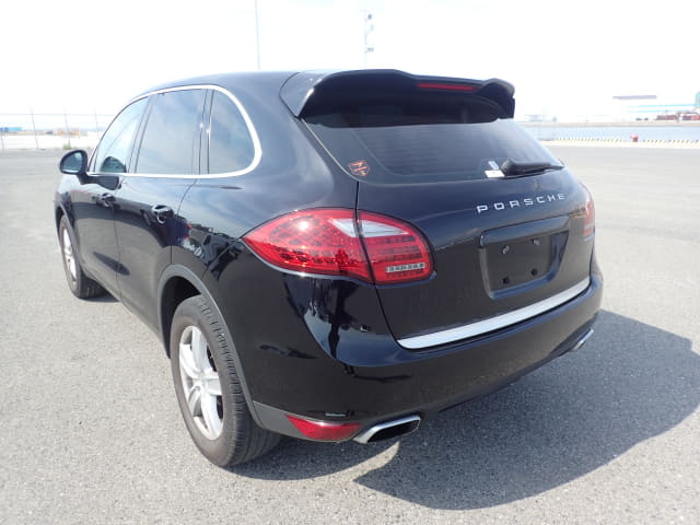 Porsche Cayenne thumbnail 3