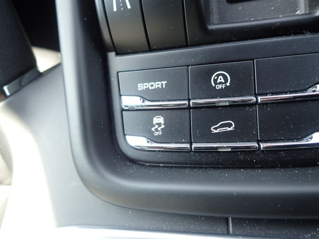 Porsche Cayenne thumbnail 42