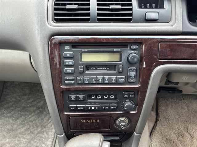 TOYOTA Mark II thumbnail 8