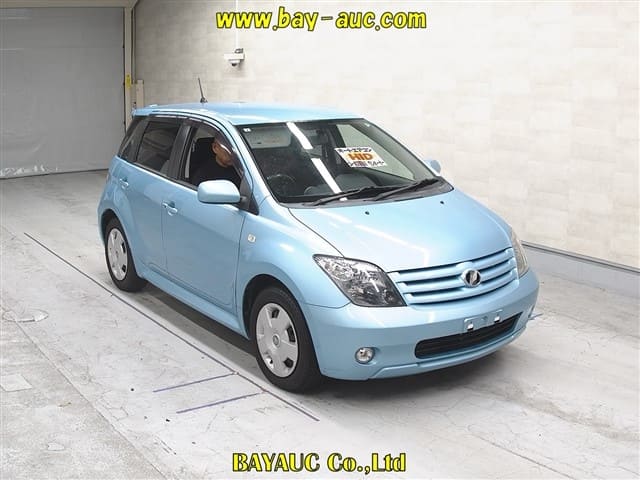 2005 TOYOTA IST