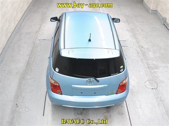 TOYOTA IST thumbnail 4