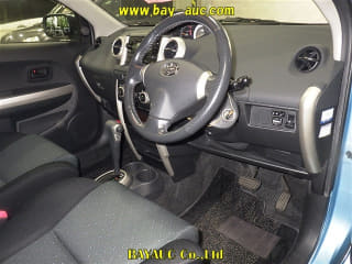 2005 TOYOTA IST
