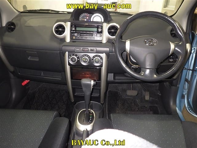 TOYOTA IST thumbnail 5