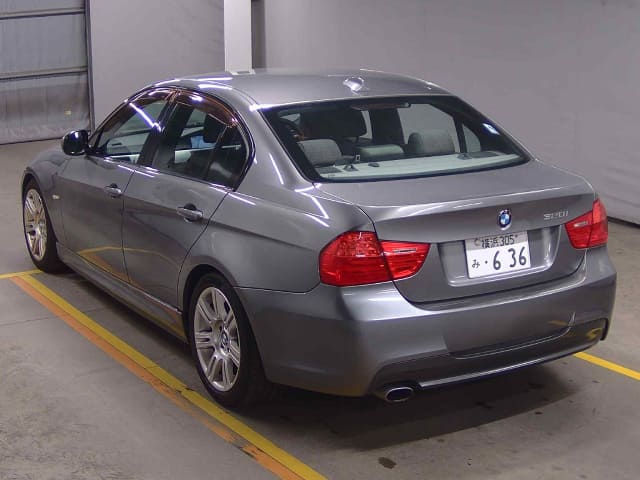 BMW 3 Series thumbnail 3