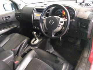 2010 NISSAN X-Trail