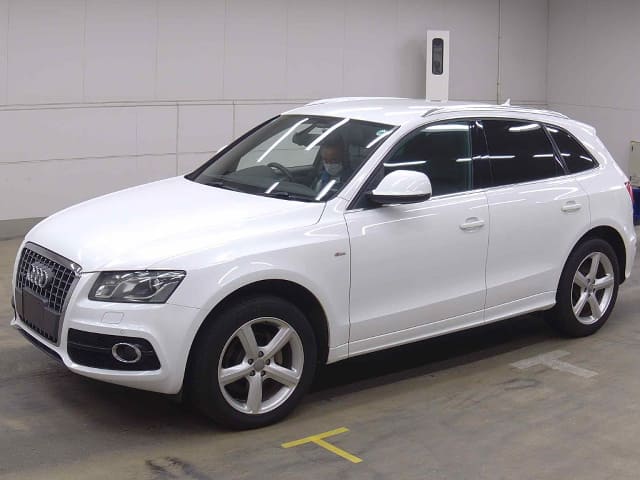 2011 AUDI Q5