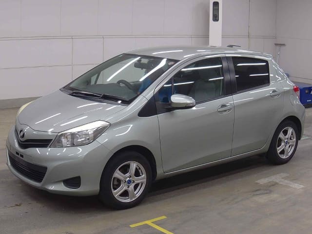 2011 TOYOTA Vitz