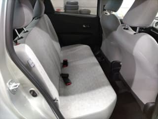 2011 TOYOTA Vitz
