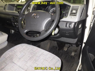 2005 TOYOTA Hiace Commuter