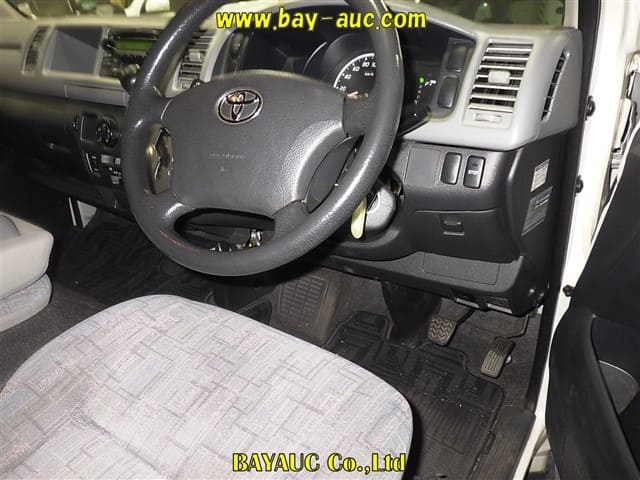 TOYOTA Hiace Commuter thumbnail 55