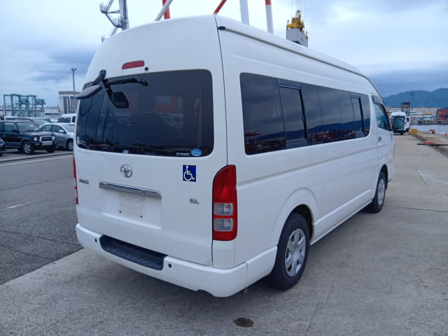 TOYOTA Hiace Commuter thumbnail 5