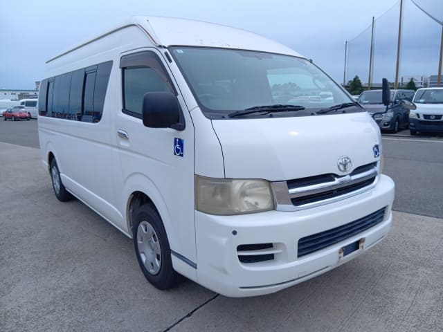 TOYOTA Hiace Commuter thumbnail 7