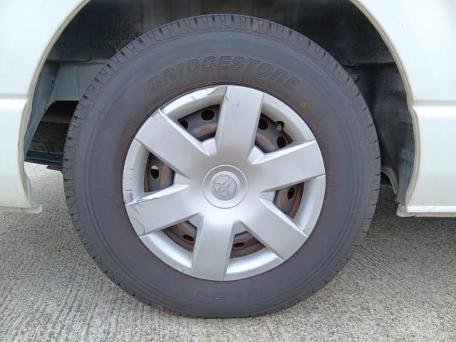 TOYOTA Hiace Commuter thumbnail 11