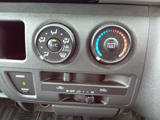 TOYOTA Hiace Commuter thumbnail 44