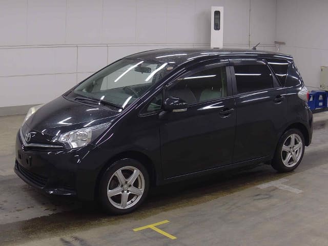 TOYOTA Ractis