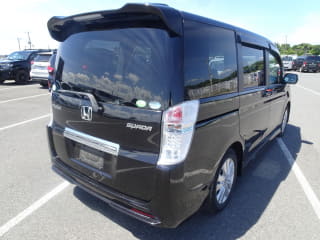 2011 HONDA Step WGN