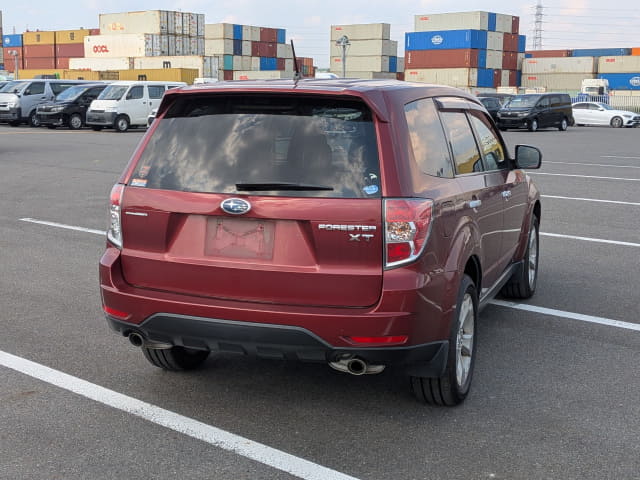SUBARU Forester thumbnail 5