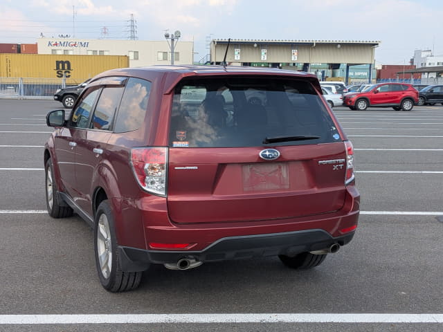 SUBARU Forester thumbnail 3