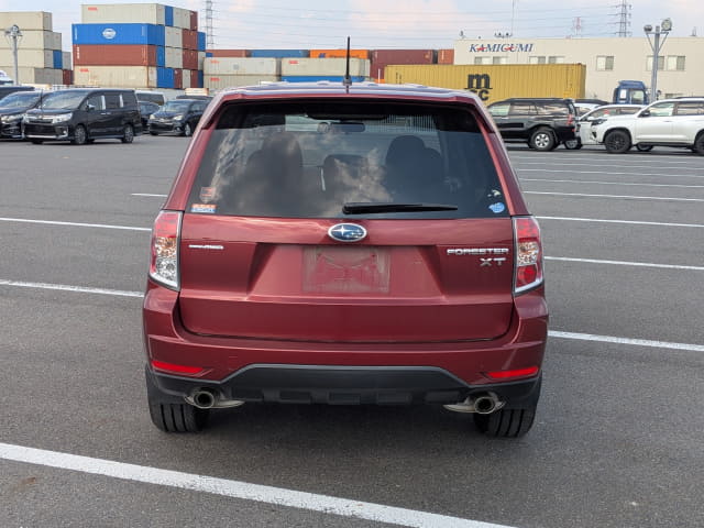 SUBARU Forester thumbnail 4