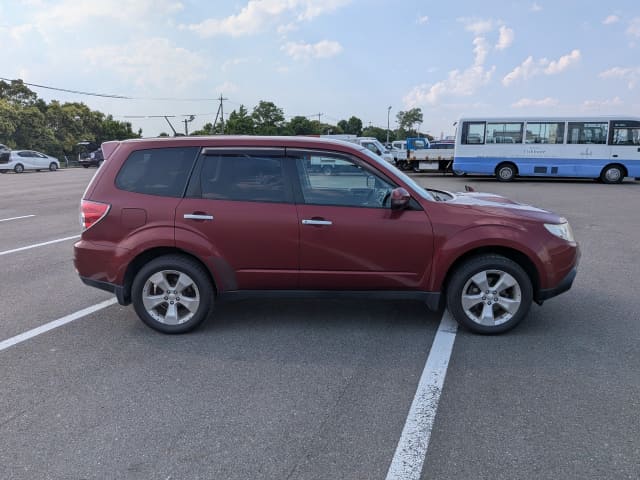 SUBARU Forester thumbnail 6