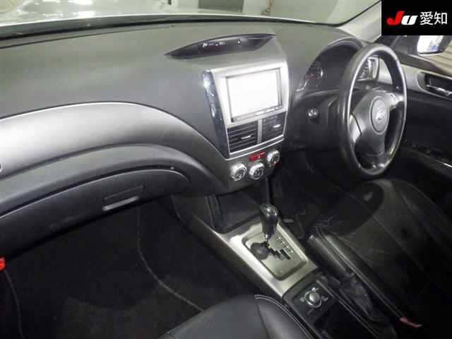 SUBARU Forester thumbnail 3
