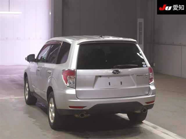 SUBARU Forester thumbnail 2
