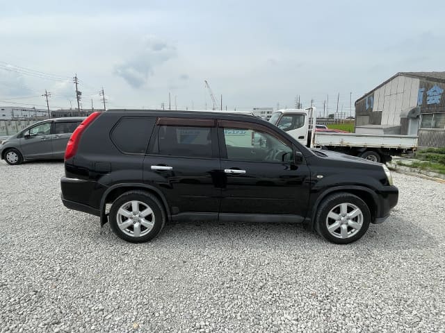 NISSAN X-Trail thumbnail 6