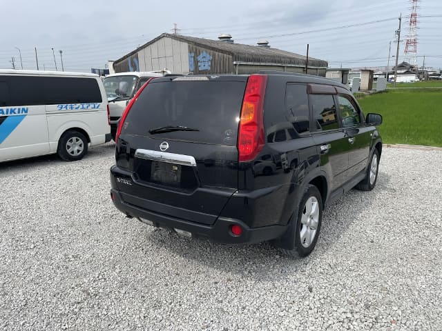 NISSAN X-Trail thumbnail 5