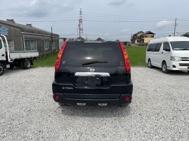 NISSAN X-Trail thumbnail 4