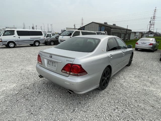 TOYOTA Crown thumbnail 5