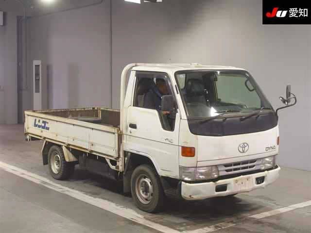 TOYOTA Dyna Truck