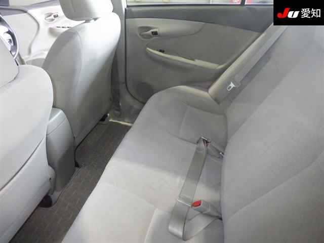 TOYOTA Corolla Axio thumbnail 4