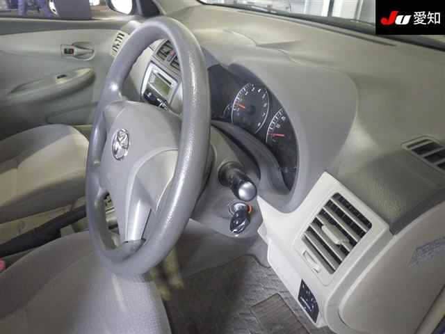 TOYOTA Corolla Axio thumbnail 3