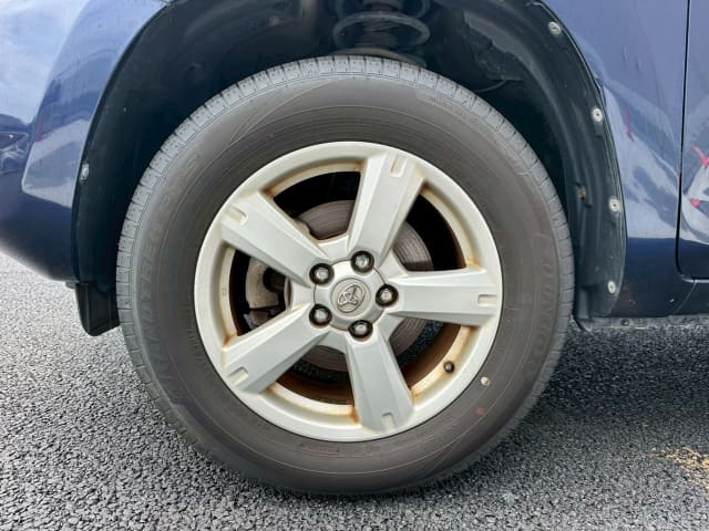 TOYOTA RAV4 thumbnail 9
