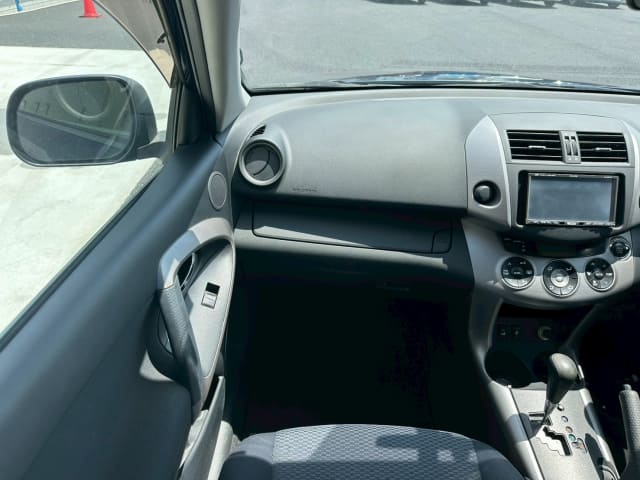 TOYOTA RAV4 thumbnail 33