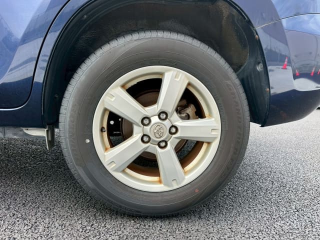 TOYOTA RAV4 thumbnail 10