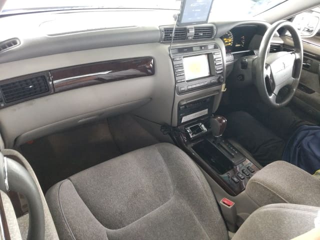 TOYOTA Crown thumbnail 4