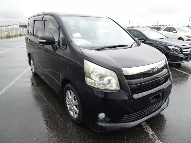 TOYOTA Noah thumbnail 71