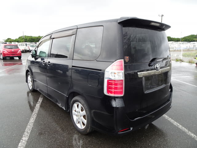 TOYOTA Noah thumbnail 67