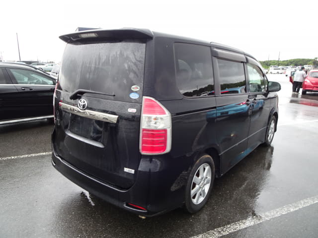 TOYOTA Noah thumbnail 69