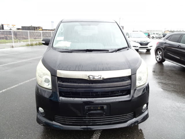TOYOTA Noah thumbnail 72