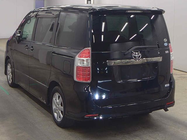 TOYOTA Noah thumbnail 58
