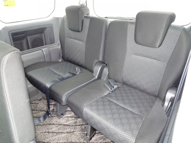 TOYOTA Noah thumbnail 28