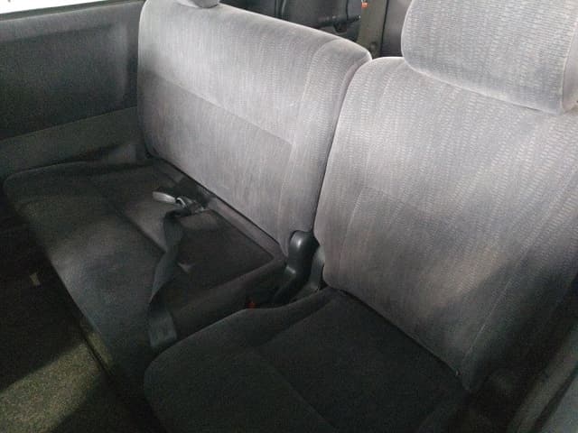 TOYOTA Noah thumbnail 5