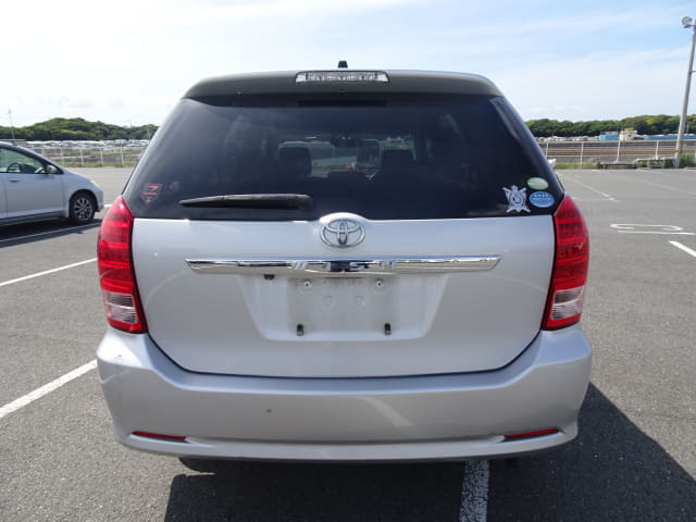 TOYOTA Wish thumbnail 4